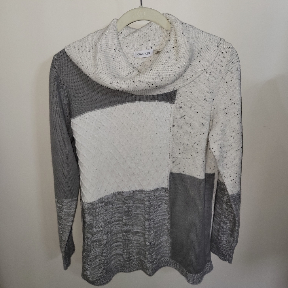 Calvin Klein Women’s Cowl Neck Grey And White Mixed Design Sweater, Size M